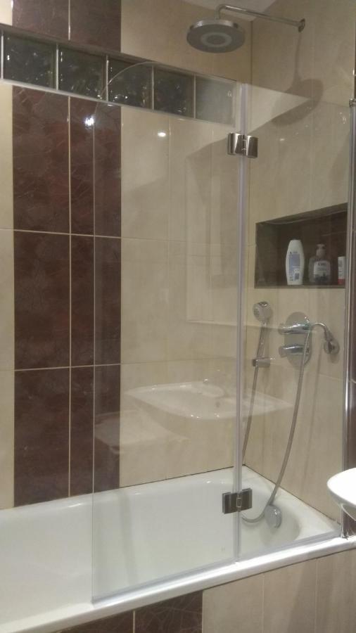 Old Summer House With Renovated Bathroom 프라하 외부 사진
