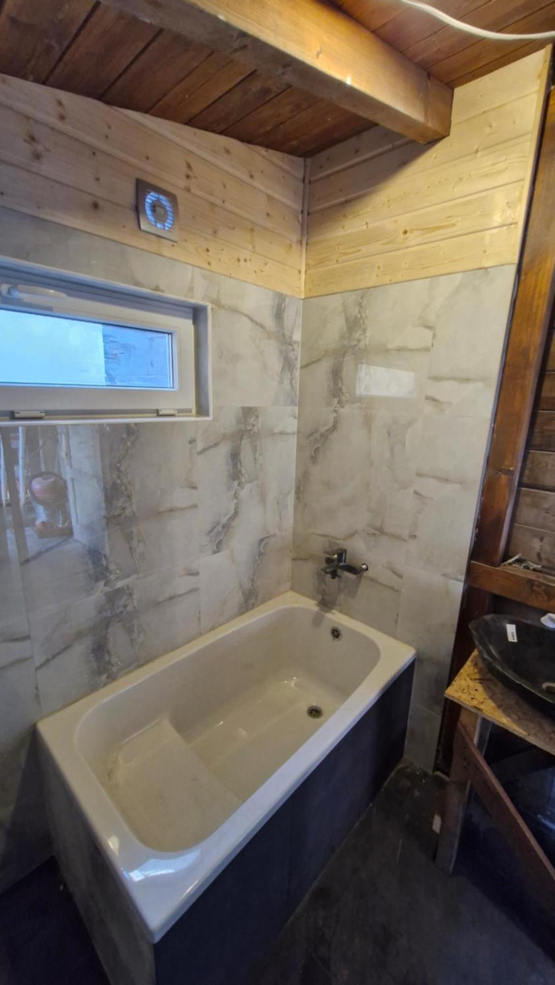 Old Summer House With Renovated Bathroom 프라하 외부 사진